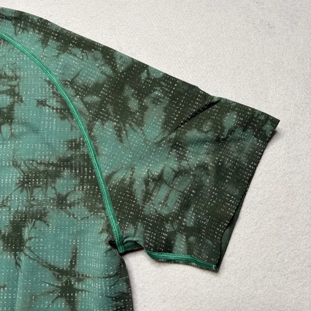 Lululemon Shirt Mens XL Green Metal Vent Tech Tie Dye Short Sleeve Athletic‎